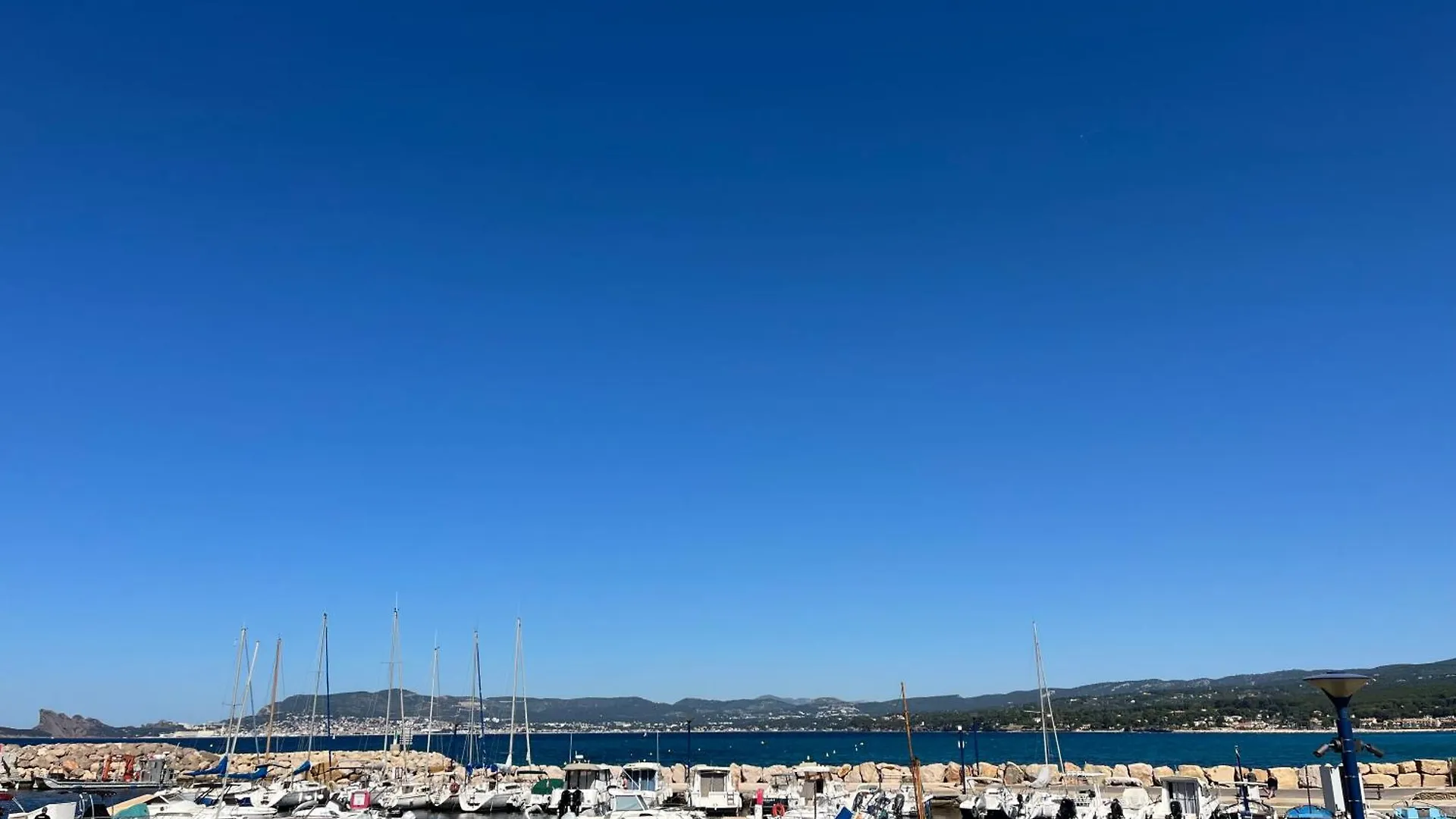 Studio Cosy En Bord De Mer Saint-Cyr-sur-Mer Apartment